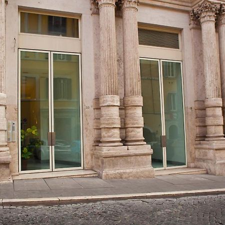 Rome Accomodation Рим Экстерьер фото