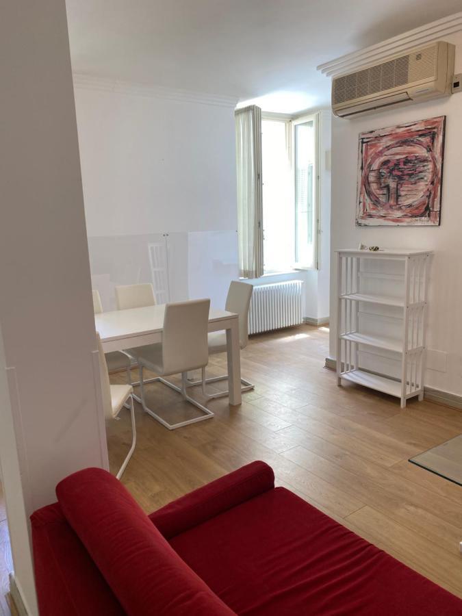 Rome Accomodation Рим Экстерьер фото