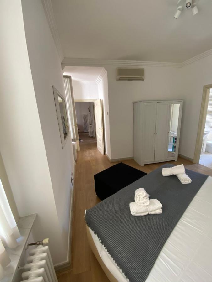 Rome Accomodation Рим Экстерьер фото