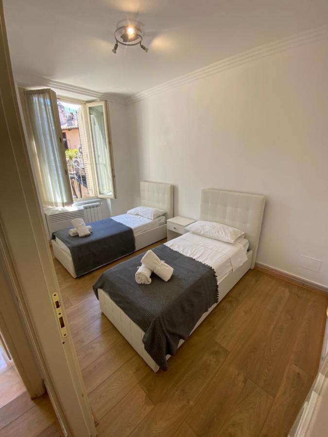 Rome Accomodation Рим Экстерьер фото