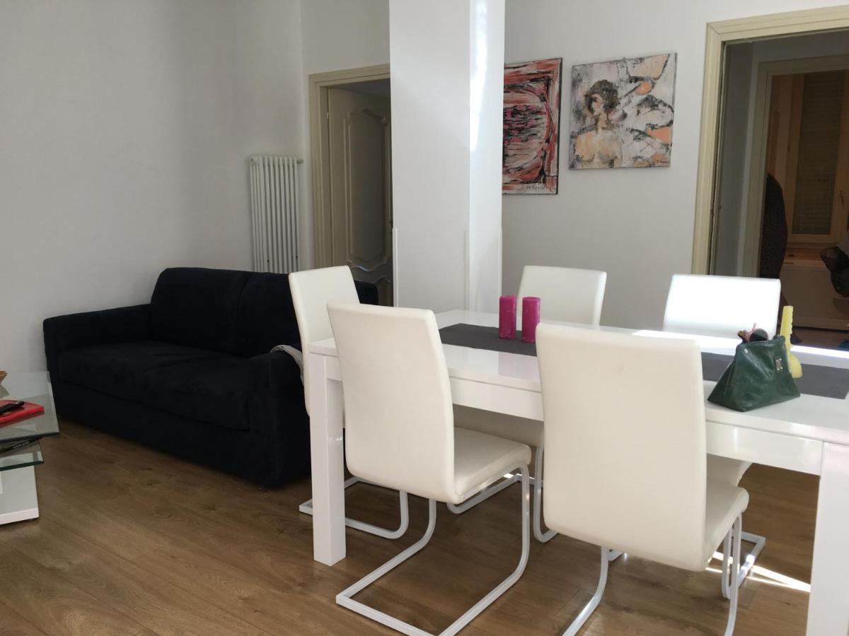 Rome Accomodation Рим Экстерьер фото